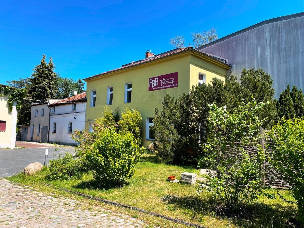 Möbliertes 1 Zimmerapartement für 3 Personen mit Bad und Küchenzeile Berlín Exterior foto